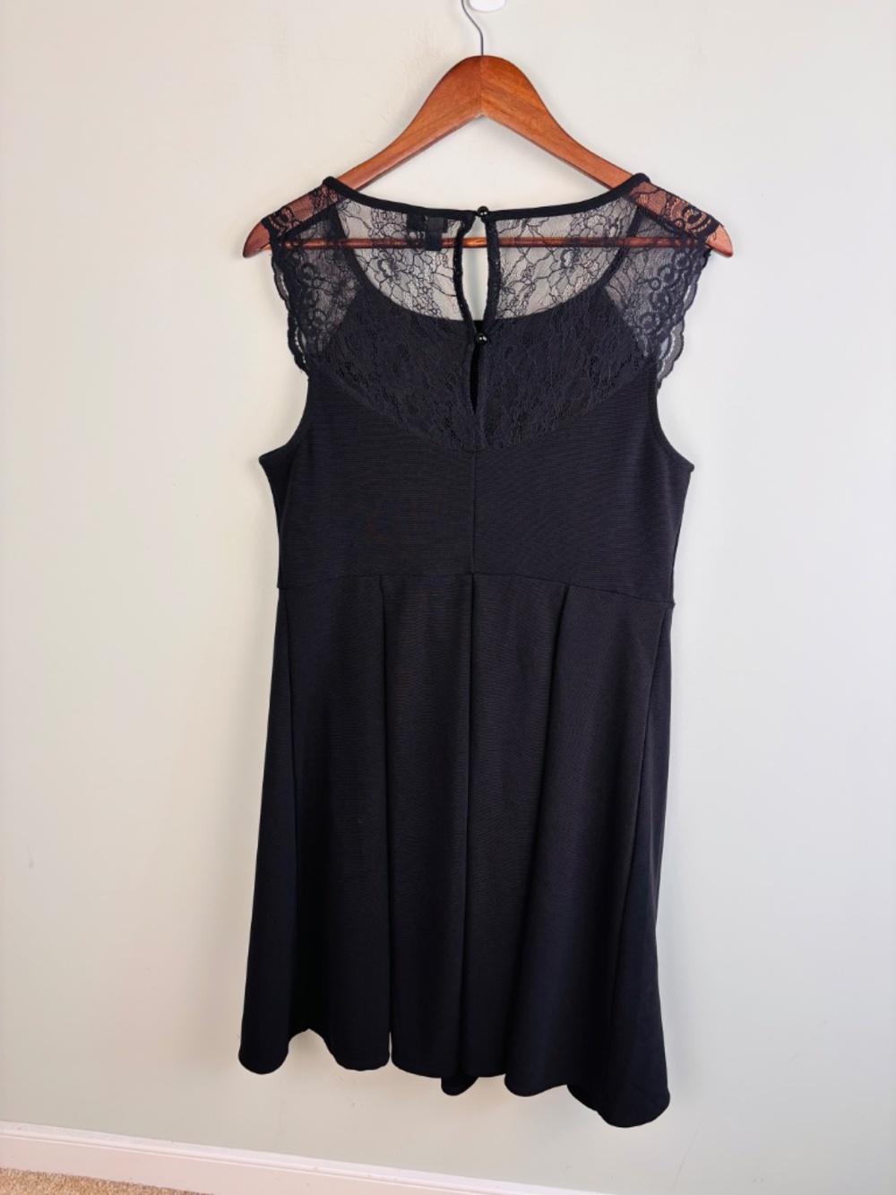 Torrid Lace Inset Black Cocktail Dress Size 0X - Picture 5 of 5